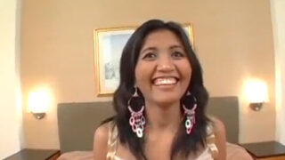 คลิปเอากัน กะหรี่รุ่นใหญ่นมสวยโดนนิโกควยยาวเย็ดหีสุดฟิน ฟินจ้า FREE XNXXThailand