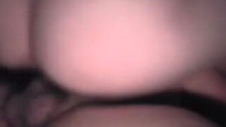 คลิปหลุดออนไลน์ ขย่มควยใหญ่ยาวจนน้ำแตก เสียวหีครางลั่นห้อง  เล้าโลมกันอย่างเงี่ยนเด็ด ๆ XNXX ดูฟรี