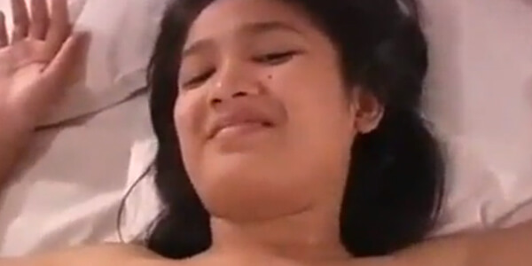 คลิปหลุดไทย แอบถ่าย สาวทางบ้านร่านควย คนสวยโชว์ลีลาควย