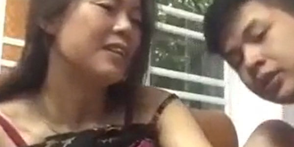 คลิปโป๊หลุด VDO X LINE18+ เย็ดหีสาวใหญ่ งัดควยเข้าปากซอยสดสุดเสียว นัวส์กระแทกร้องเสียว