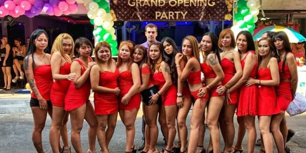 XXXThai 18+ สาวผิวเข้มขี้เงี่ยนเย็ดฝรั่ง ขย่มควยเสียงดังตั้บ ๆ