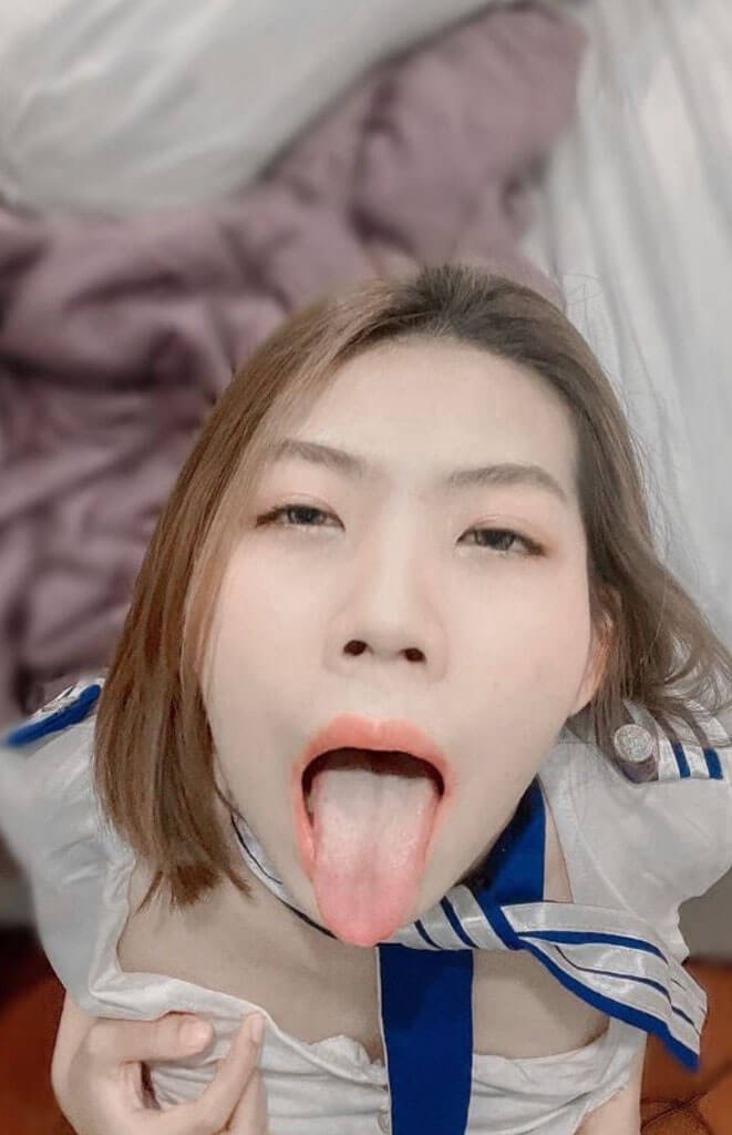 สาวสวยอวดนมตั้งเต้า2