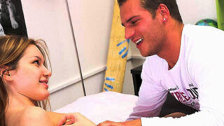 วัยรุ่นนมสวย เปิดซิงหีครั้งแรก ร้องไห้เจ็บหี