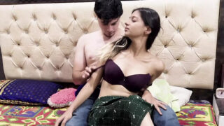 หนังโป๊อินเดีย เลียแตดดูดเม็ดหี หนุ่มหล่อลงลิ้นกินหีเมียรัก